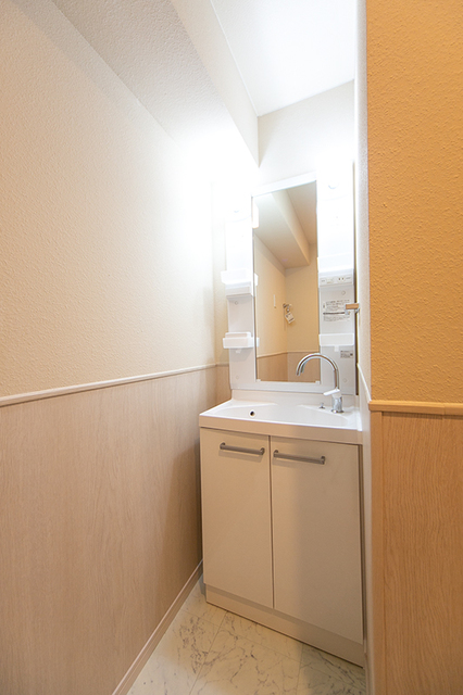 洗面設備　※写真は同タイプ住戸です。