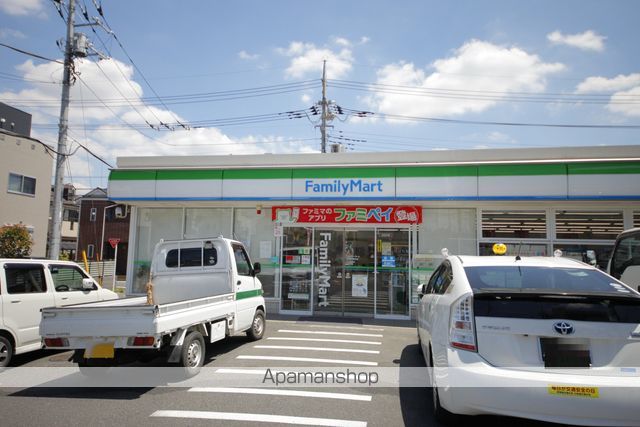 コンビニ　ファミリーマート日野万願寺店（コンビニ）まで208m
