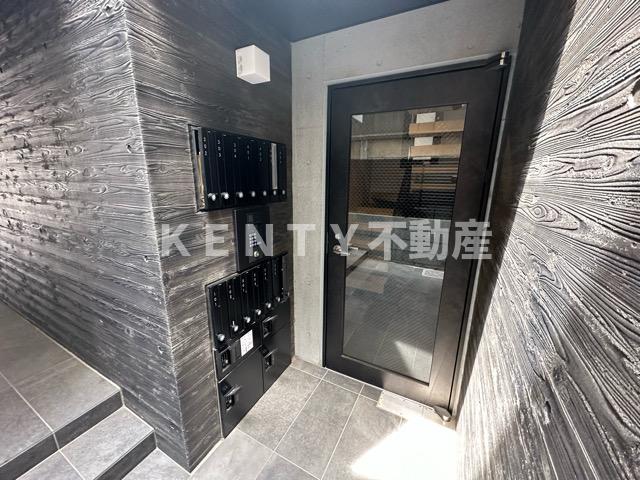 エントランス　ゆとりのあるエントランスです