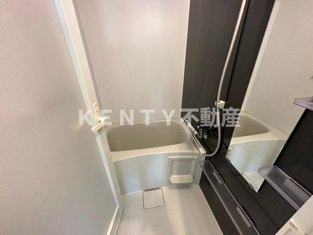 バス・シャワールーム　落ち着いた空間のお風呂です