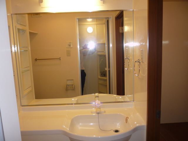 洗面設備　都心部で人気のパウダールーム施工