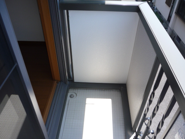 バルコニー　南西向き、陽当たり良好