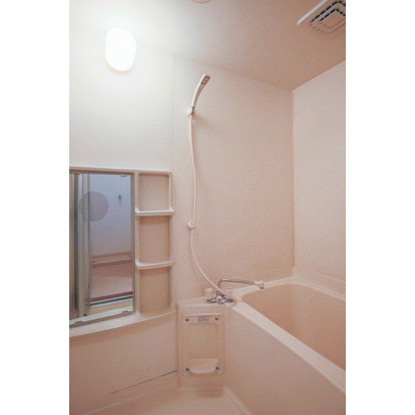 バス・シャワールーム　同じ建物の別のお部屋