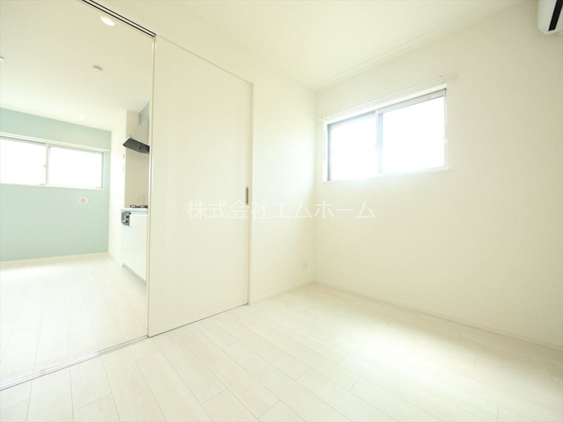 その他部屋・スペース　ＬＤＫ8帖　洋室4.3帖　つなげても仕切っても使えます