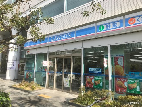 コンビニ　ローソン 新大阪駅東口店（コンビニ）まで217m
