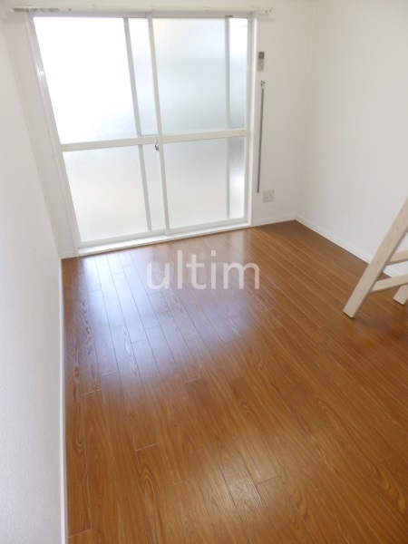 居室・リビング　別室の画像です、ご参考までに