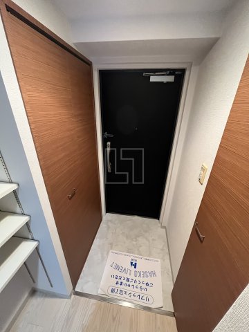 玄関　ルクレ難波　玄関