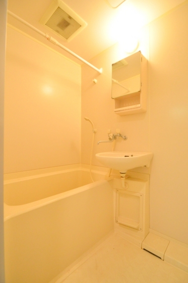 バス・シャワールーム　お風呂もゆったり♪
