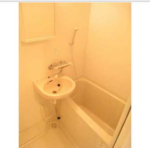 バス・シャワールーム　別室参考画像です