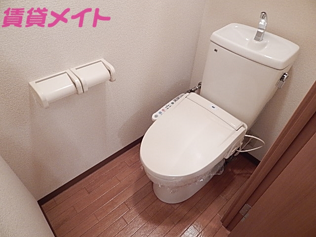 トイレ　同物件別室の画像です