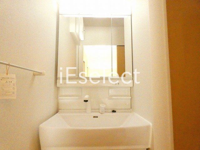 洗面設備　忙しい朝に便利な洗髪洗面化粧台