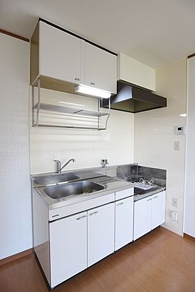 キッチン　※掲載写真は同物件別号室の参考写真です。実際のお部屋とは間取