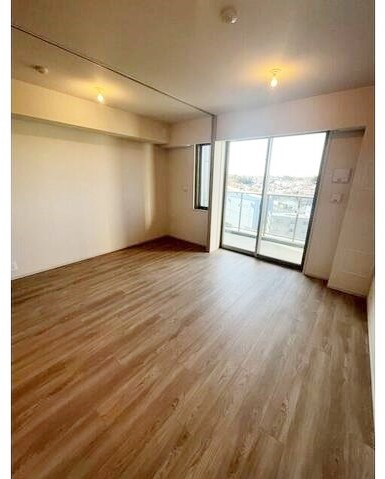 居室・リビング　使いやすい形の為、レイアウトを楽しめます♪