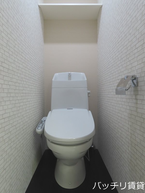 トイレ　※同型タイプの為、現状優先