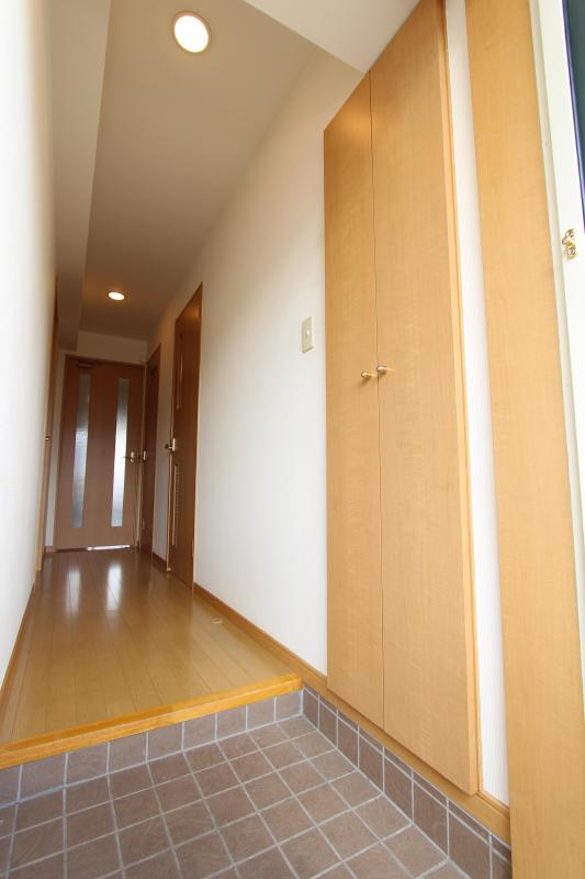 玄関　同タイプ・参考写真