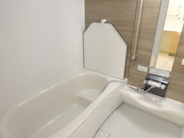 バス・シャワールーム　ゆったり一坪風呂