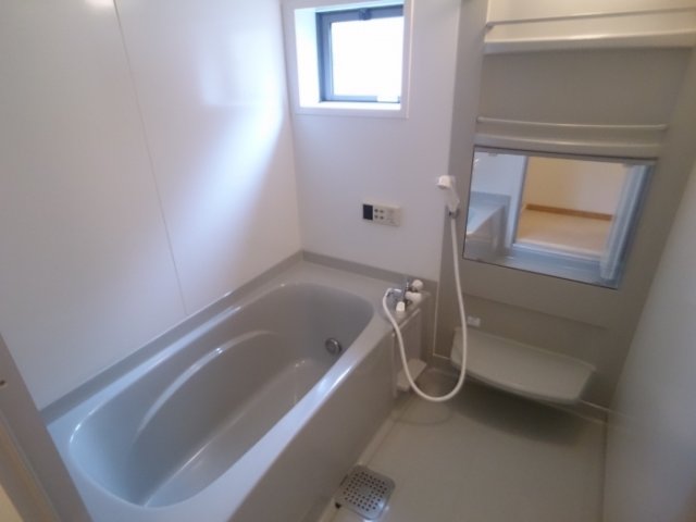 バス・シャワールーム　換気暖房乾燥機付浴室