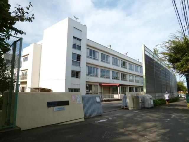小学校　多摩第２小学校（小学校）まで88m