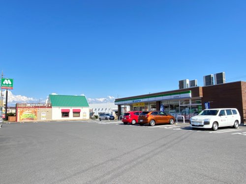 コンビニ　ファミリーマート 江南江森町東店（コンビニ）まで320m