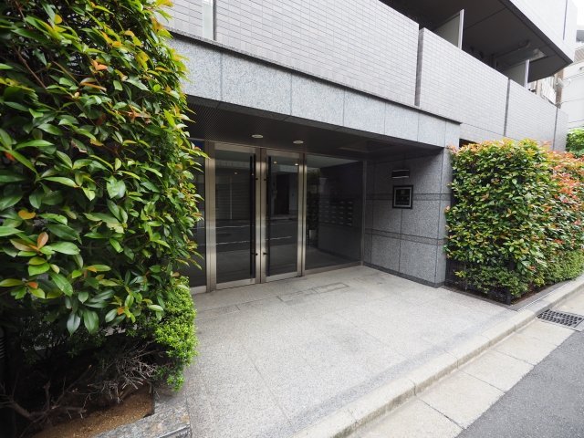 エントランス　ルーブル小石川弐番館