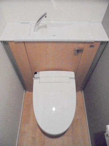 トイレ　清潔感のあるトイレです