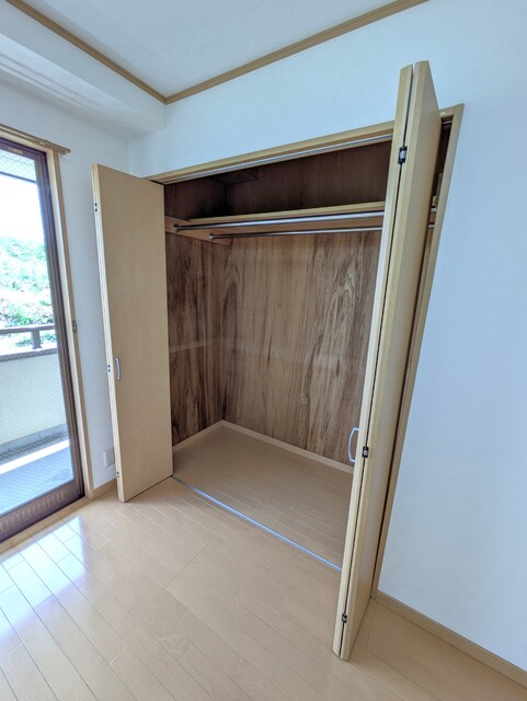 収納　東側洋室　クローゼット