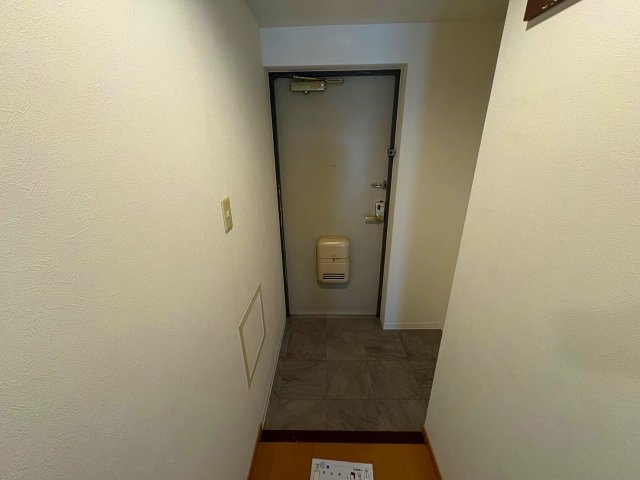 玄関　収納もある玄関です