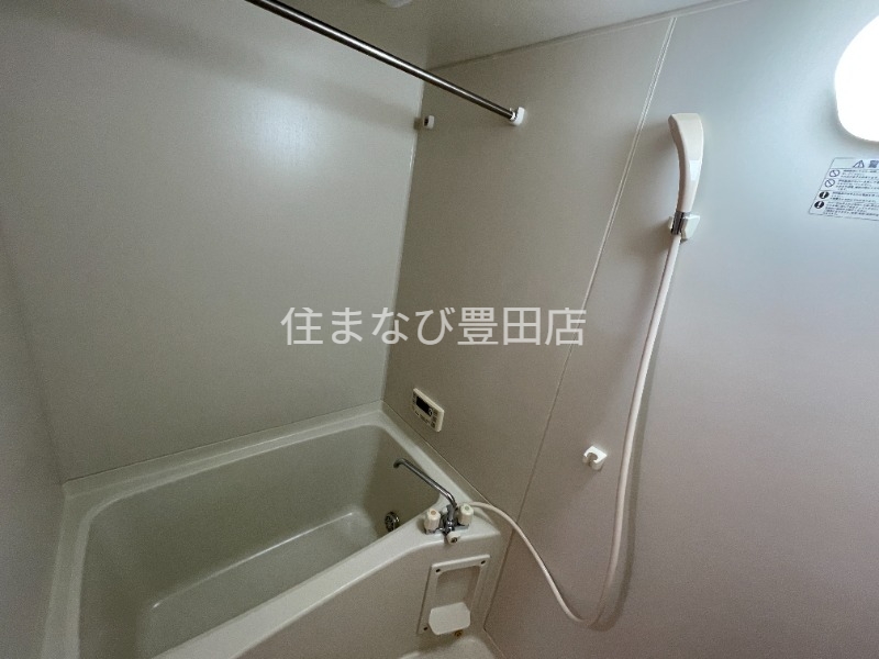 バス・シャワールーム　同型別部屋写真