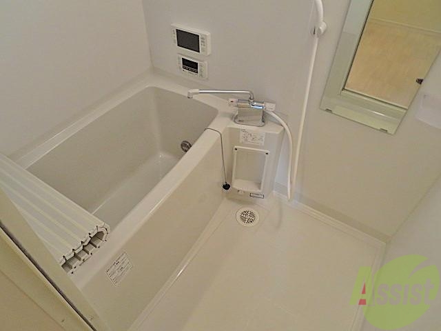 バス・シャワールーム　浴室になります！一日の疲れもここでとれますね！！