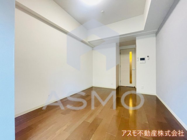居室・リビング　同マンション別部屋参考写真