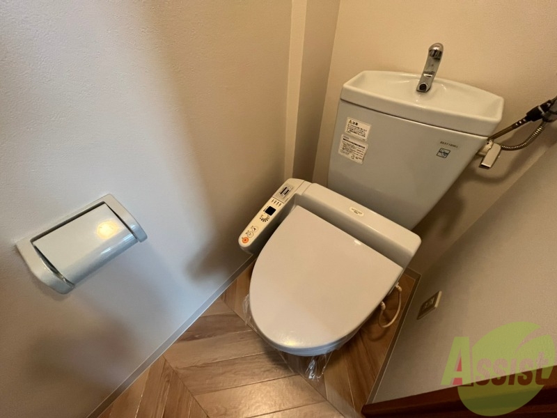 トイレ　トイレです。ウォシュレット付を探している方、おすすめです。