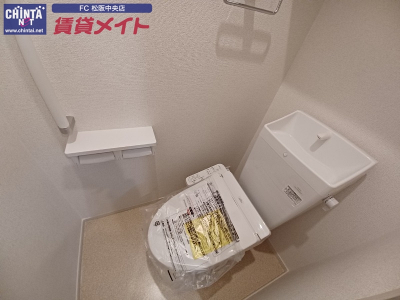 トイレ　同型参考写真