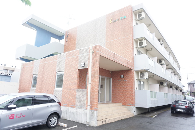 建物外観　２０２５年７月撮影