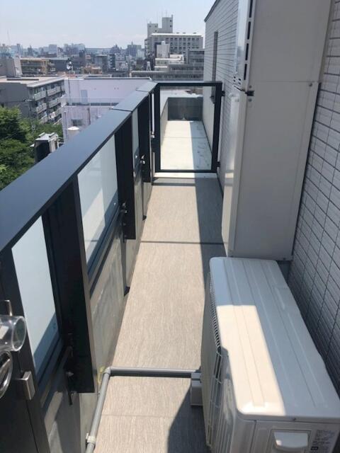バルコニー　?