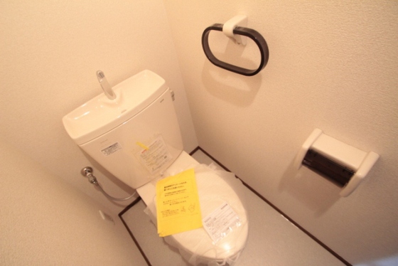 トイレ　※別部屋の写真です
