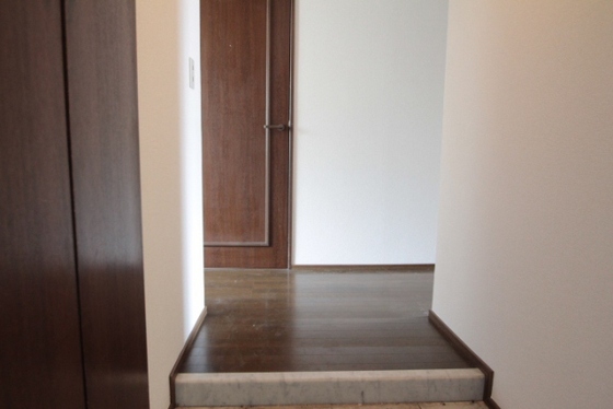 玄関　※別部屋の写真です