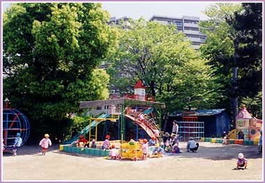 幼稚園・保育園　かぐはし保育園（幼稚園・保育園）まで230m
