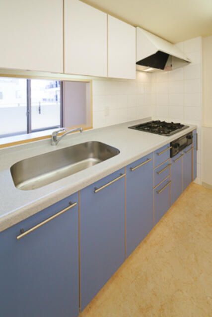 キッチン　写真は同タイプ住居です