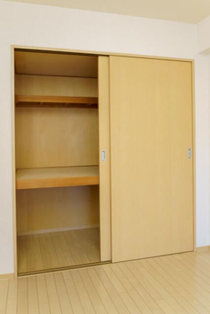 収納　写真は同タイプ住居です