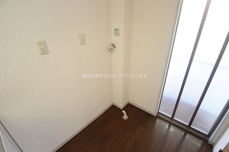 その他　室内洗濯機置き場です。