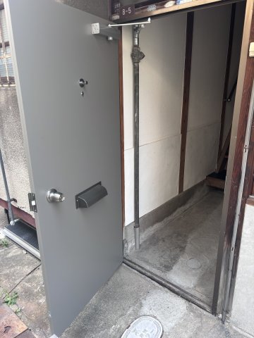 上住吉1丁目長屋の玄関写真