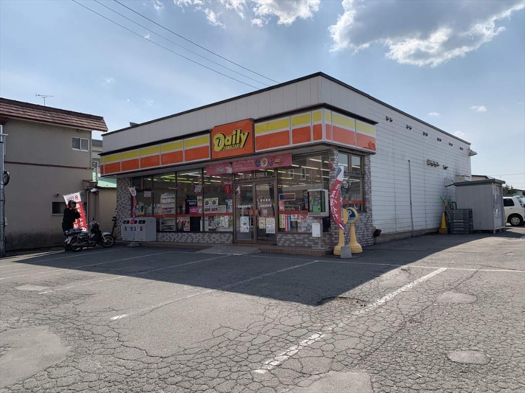 コンビニ　デイリーヤマザキ 青森旭町通り店（コンビニ）まで307m