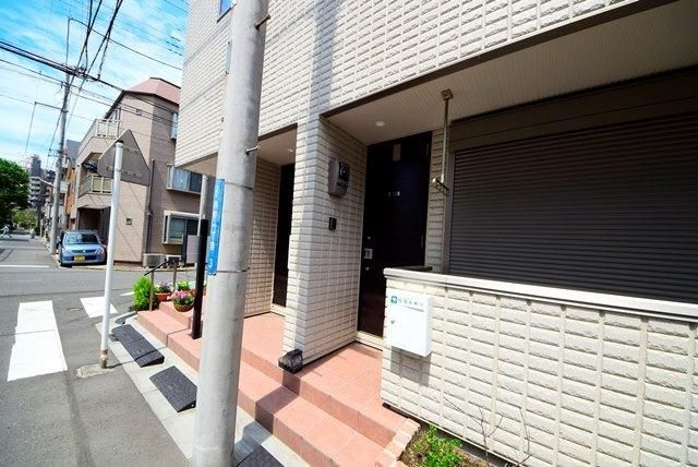 エントランス　★★玄関先★★