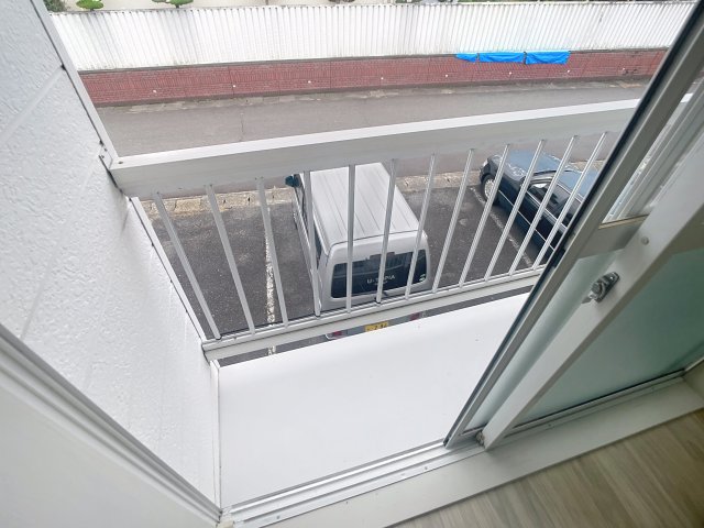バルコニー　※掲載の写真は、空室の１室を掲載しております。