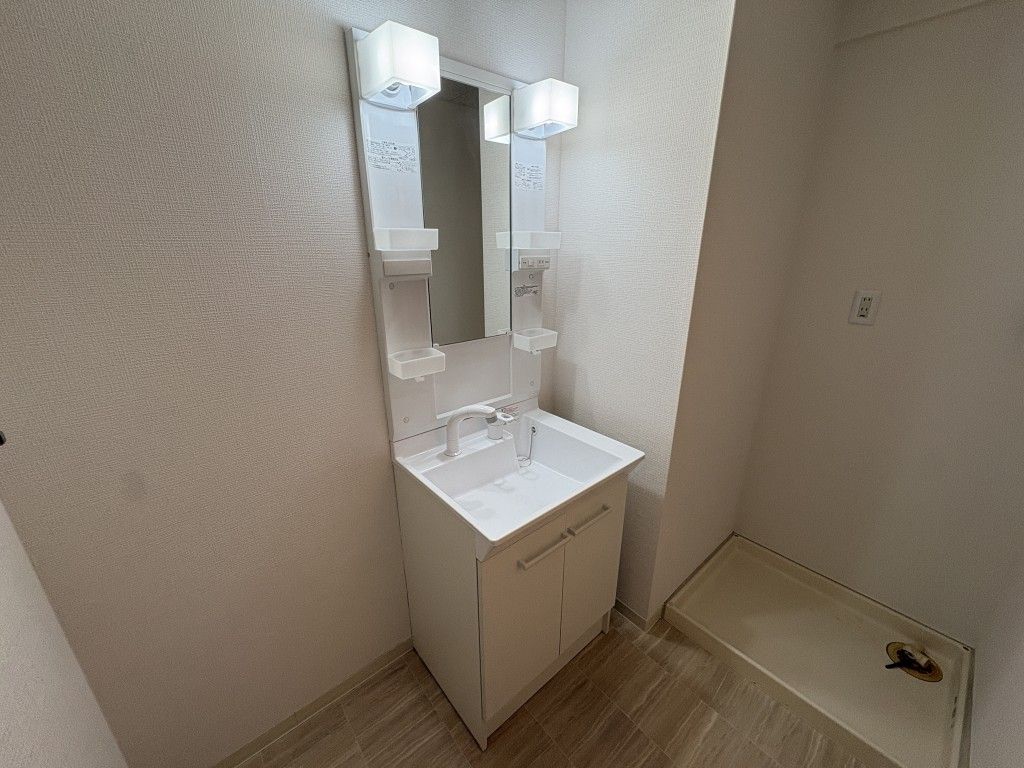 洗面設備　コンパクトで使いやすい洗面所