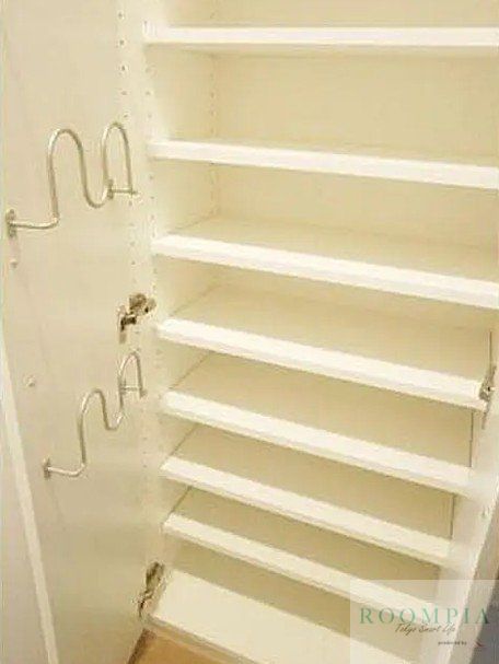 玄関　※同タイプの別のお部屋です。