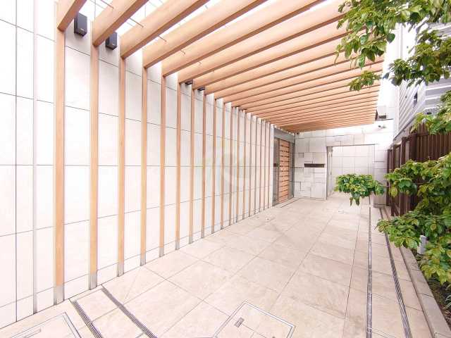 エントランス　クレヴィアリグゼ世田谷松陰神社前