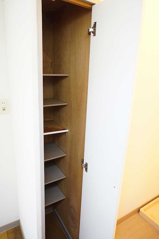 収納　写真は別部屋です★