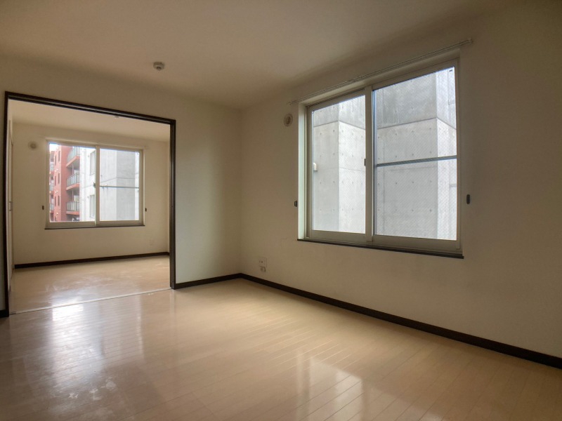 居室・リビング　明るいお部屋は気持ちよく過ごせそうですね。