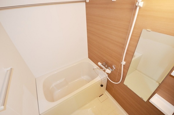 バス・シャワールーム　シンプルで使いやすい浴室です！
